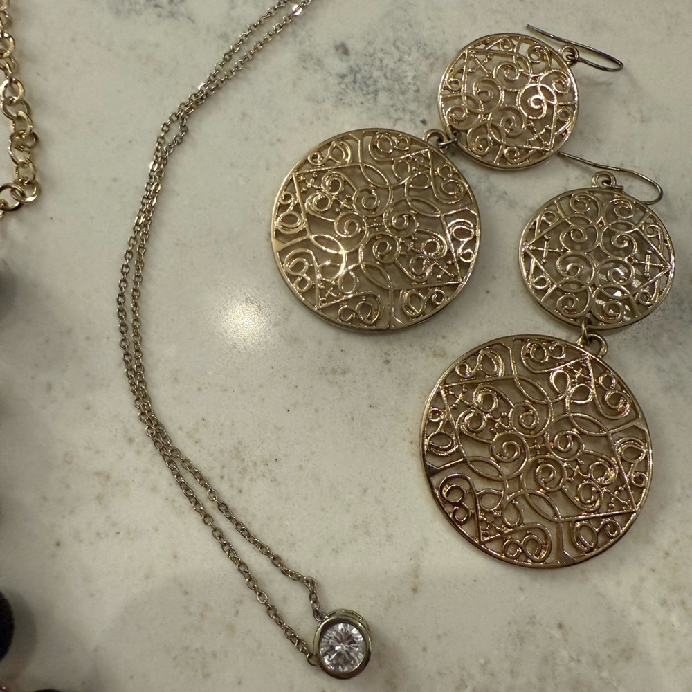 27 Piece Statement Gold Black Statement Jewelry L… - image 4